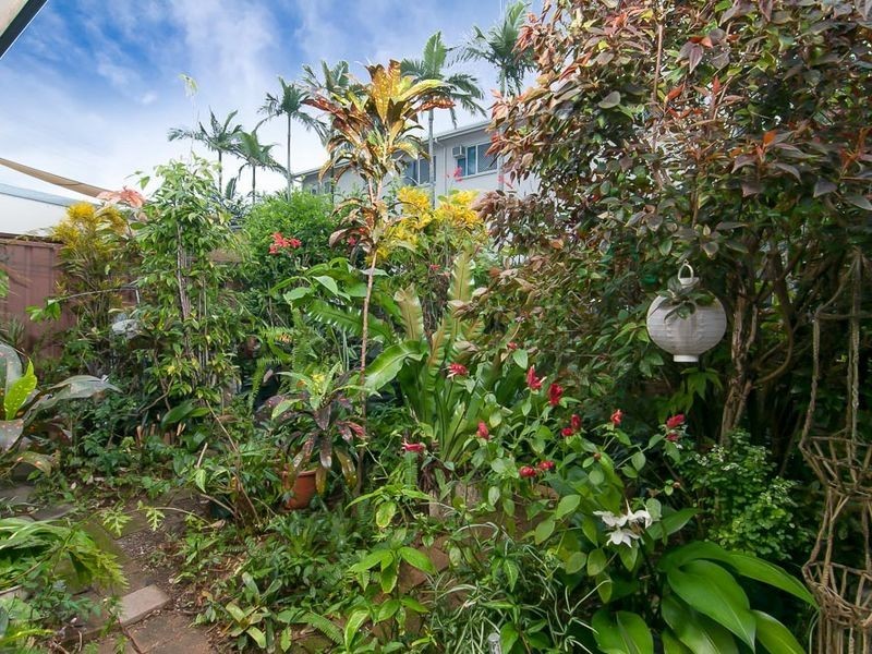 2/36-38 Old Smithfield Road, Freshwater QLD 4870