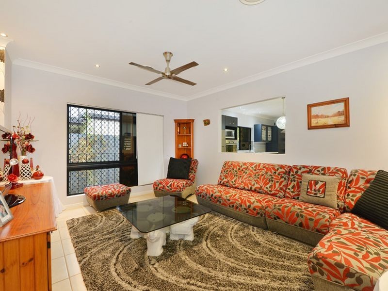 63 William Hickey Street, Redlynch QLD 4870