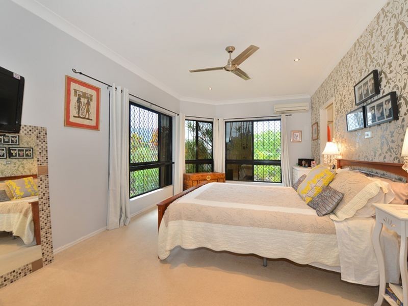 63 William Hickey Street, Redlynch QLD 4870