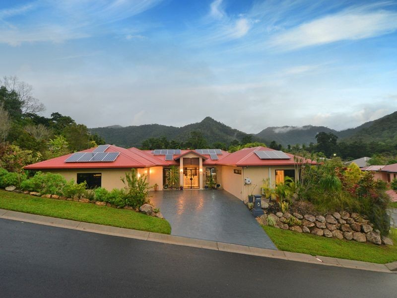 63 William Hickey Street, Redlynch QLD 4870