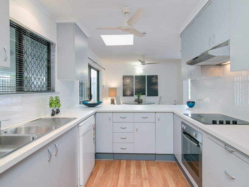 33 Mulligan Street, Manoora QLD 4870