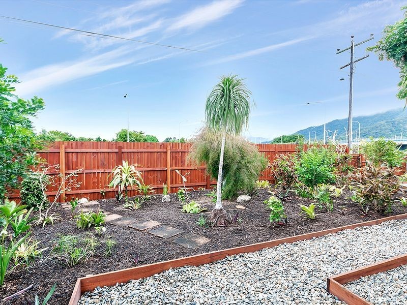 17 Sheehy Road, White Rock QLD 4868