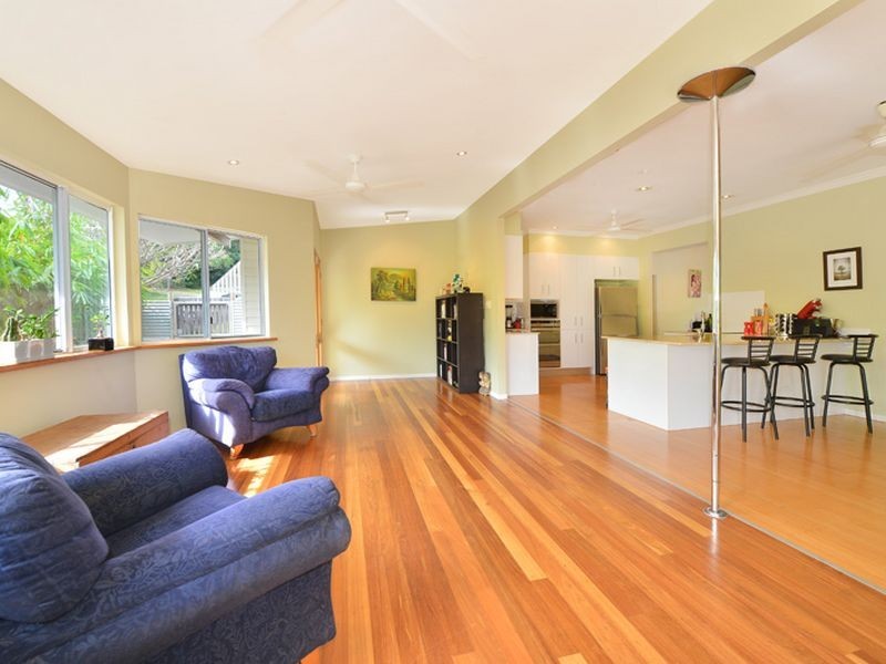 9 Old Smithfield Road, Freshwater QLD 4870