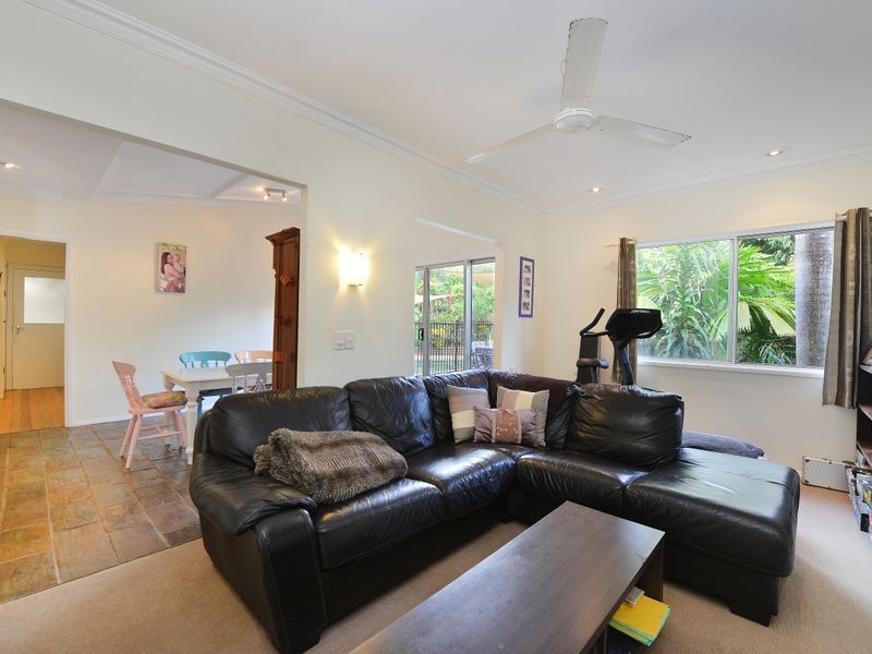 9 Old Smithfield Road, Freshwater QLD 4870