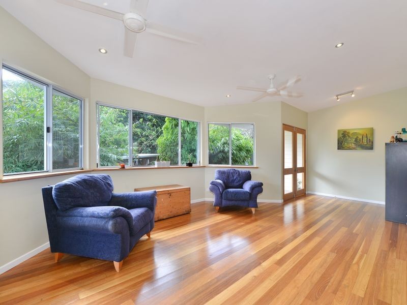 9 Old Smithfield Road, Freshwater QLD 4870