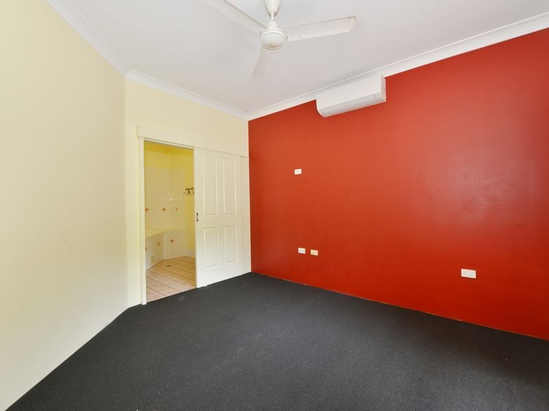 5 Thorpe Place, Bentley Park QLD 4869