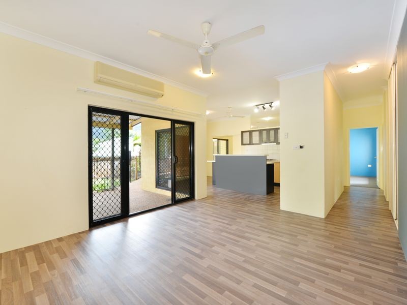 5 Thorpe Place, Bentley Park QLD 4869