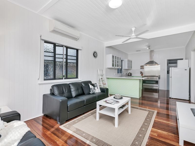 13 Close Street, Mooroobool QLD 4870