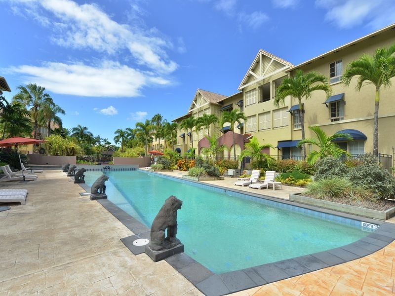 1732/2 Greenslopes Street, Cairns North QLD 4870