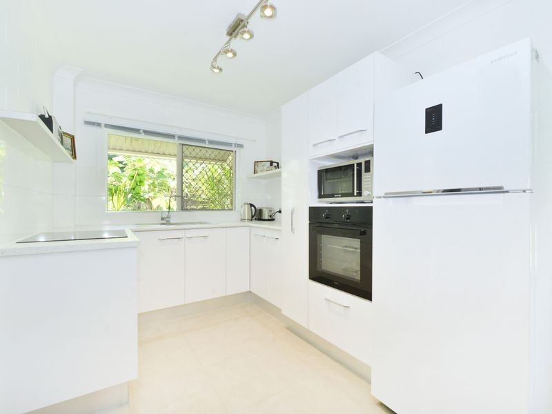 1/180 Pease Street, Manoora QLD 4870