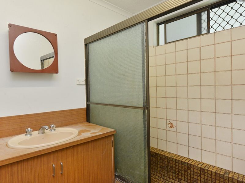 1 & 2/21 Boden Street, Edge Hill QLD 4870
