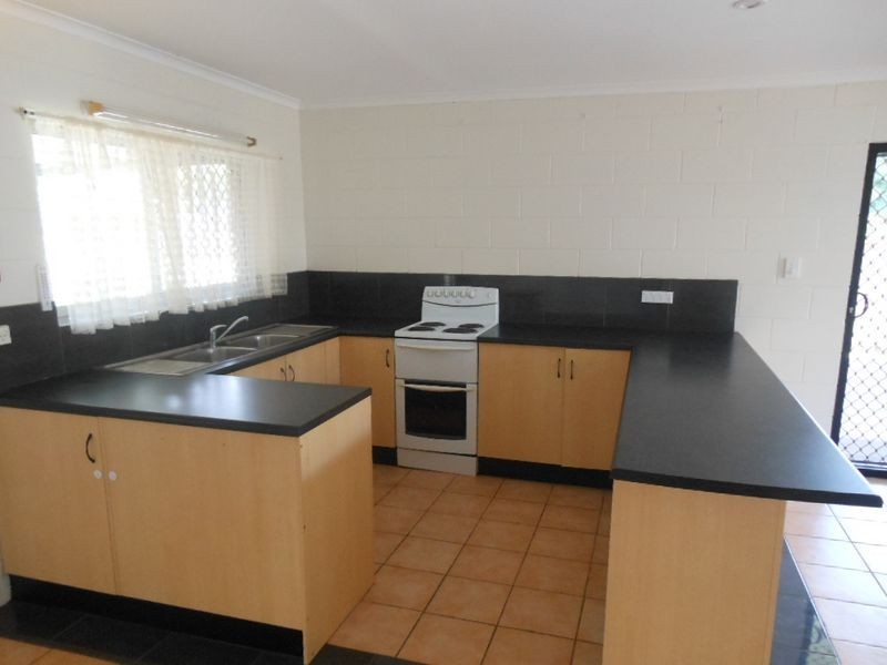 18 Gardenia Court, Mooroobool QLD 4870