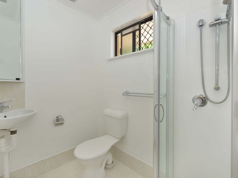 8 Cicero Close, Mooroobool QLD 4870