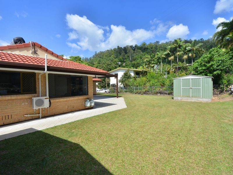 8 Cicero Close, Mooroobool QLD 4870