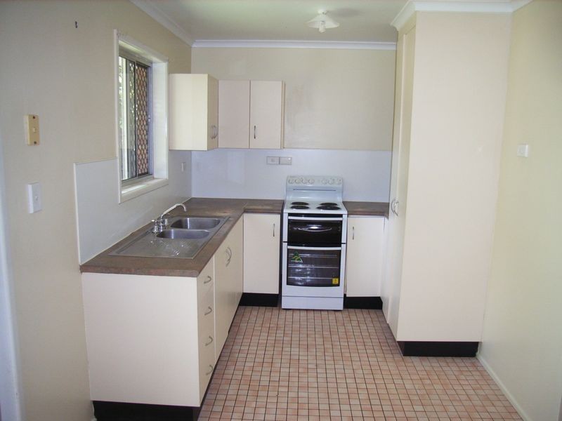 15 Frances Street, Mooroobool QLD 4870