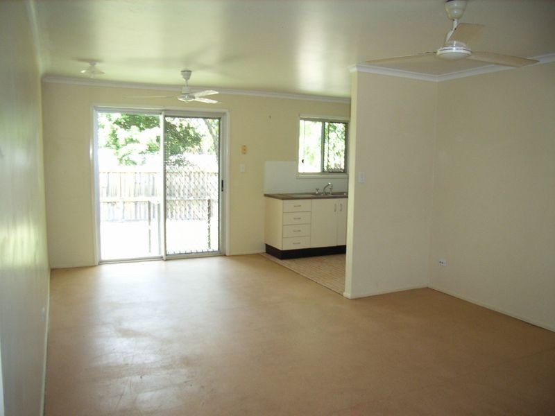 15 Frances Street, Mooroobool QLD 4870