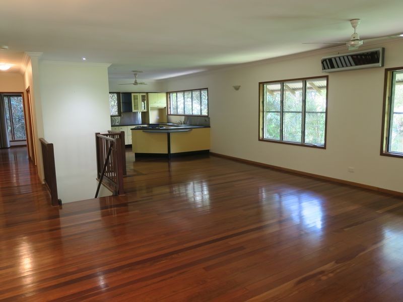 10 Barklya Close, Kamerunga QLD 4870