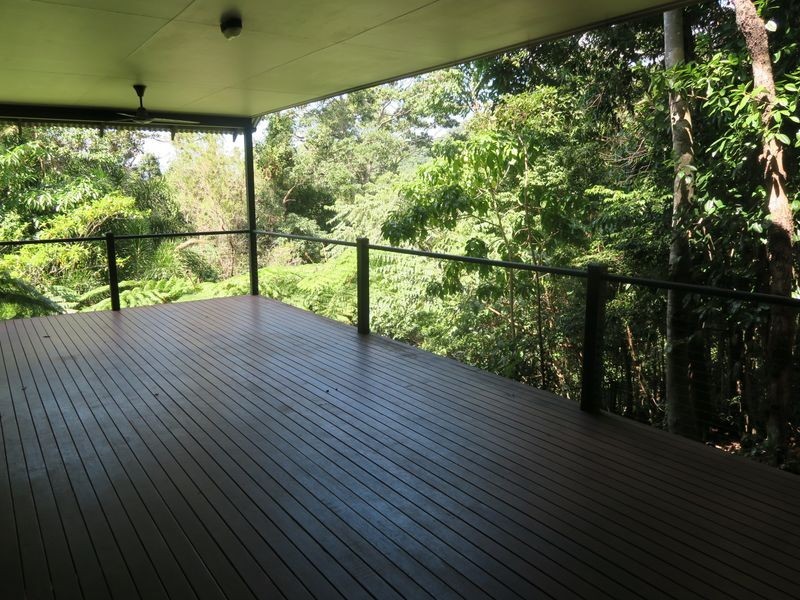 10 Barklya Close, Kamerunga QLD 4870