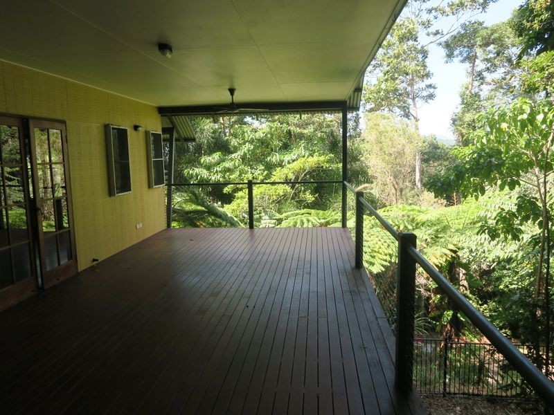 10 Barklya Close, Kamerunga QLD 4870