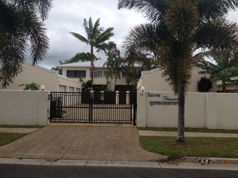 6/16 Ingham Court, Mooroobool QLD 4870