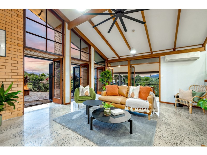 87-89 Nolan Street, Whitfield QLD 4870