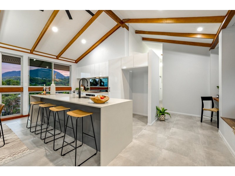 87-89 Nolan Street, Whitfield QLD 4870