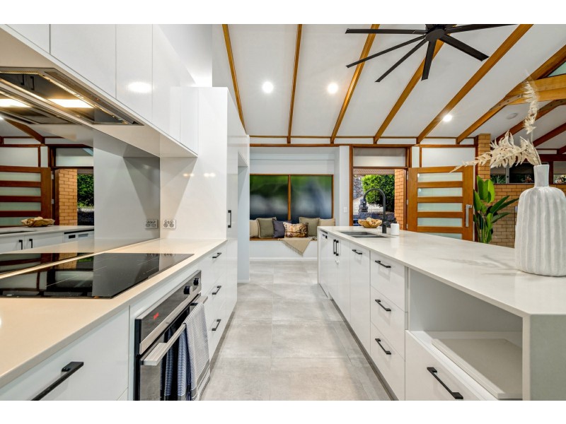 87-89 Nolan Street, Whitfield QLD 4870