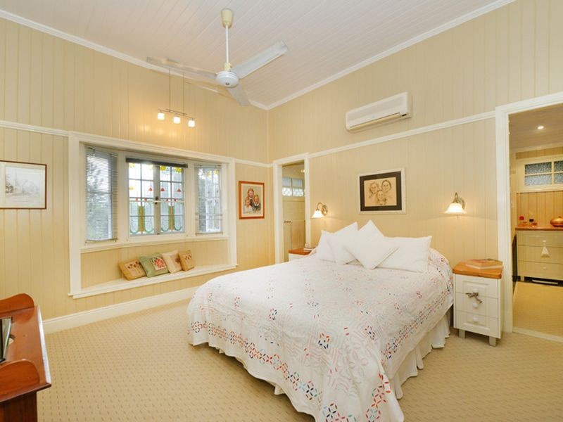 31 Bellevue Crescent, Edge Hill QLD 4870