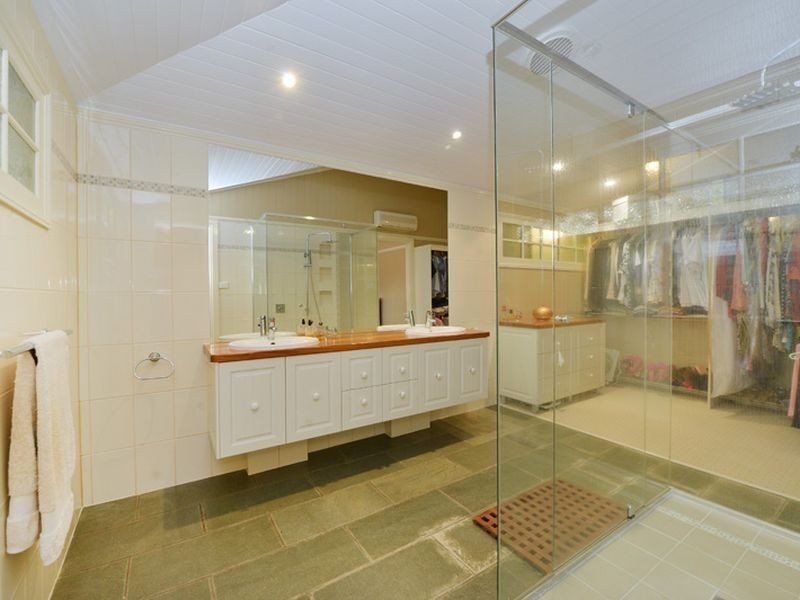 31 Bellevue Crescent, Edge Hill QLD 4870