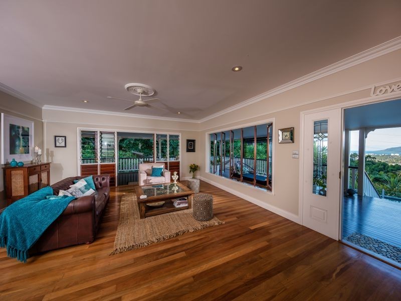 8 Oceanview Place (City View), Mooroobool QLD 4870