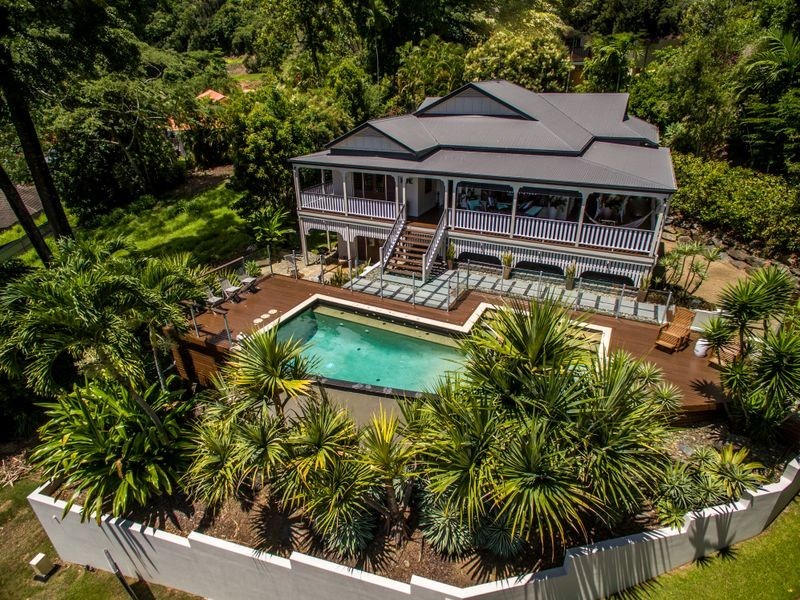 8 Oceanview Place (City View), Mooroobool QLD 4870