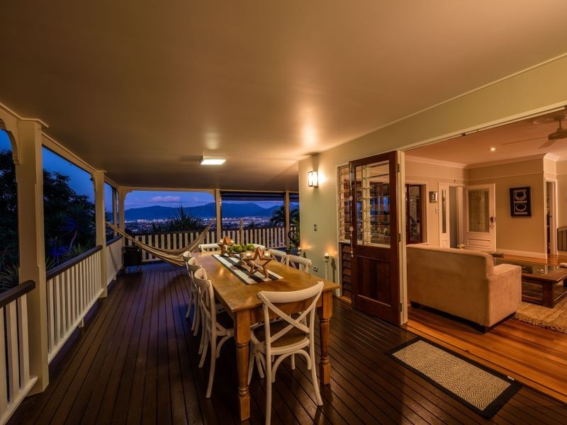 8 Oceanview Place (City View), Mooroobool QLD 4870