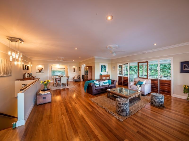 8 Oceanview Place (City View), Mooroobool QLD 4870