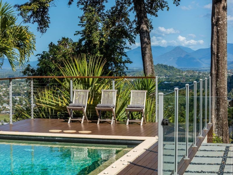 8 Oceanview Place (City View), Mooroobool QLD 4870