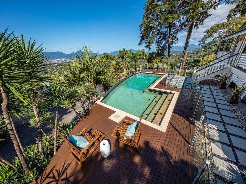 8 Oceanview Place (City View), Mooroobool QLD 4870