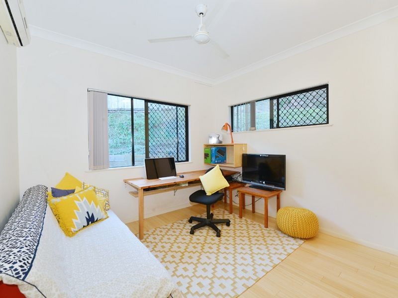 6 Grace Close, Whitfield QLD 4870