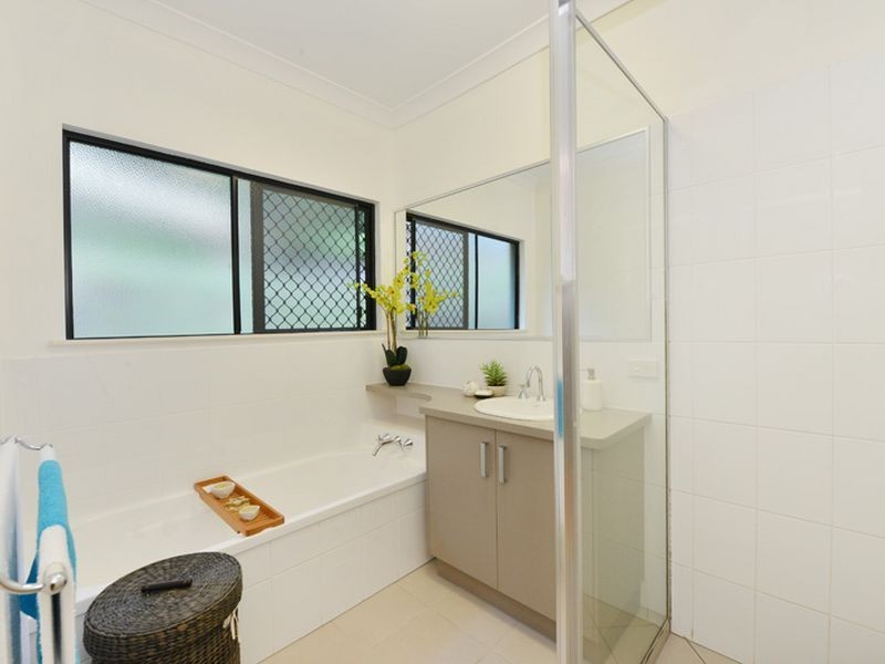 6 Grace Close, Whitfield QLD 4870