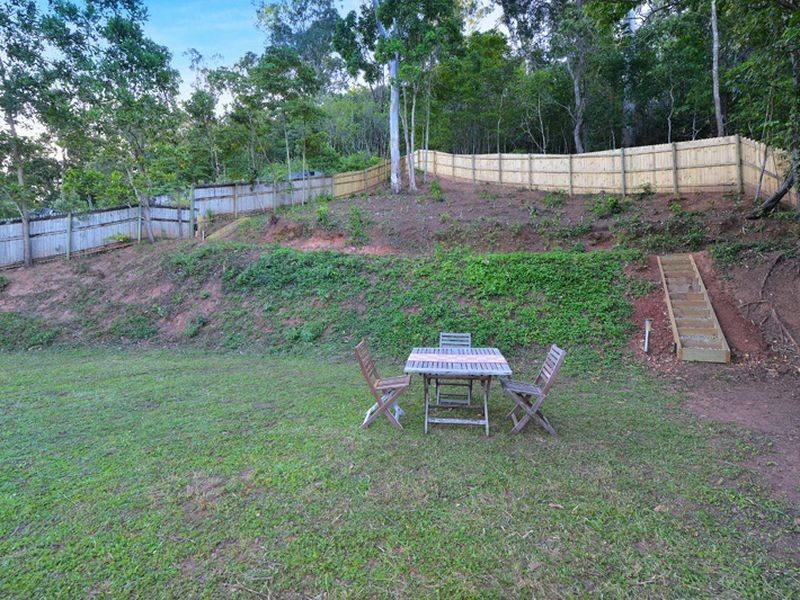 6 Grace Close, Whitfield QLD 4870