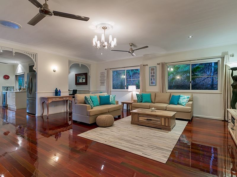 33 Lookout Terrace, Trinity Beach QLD 4879