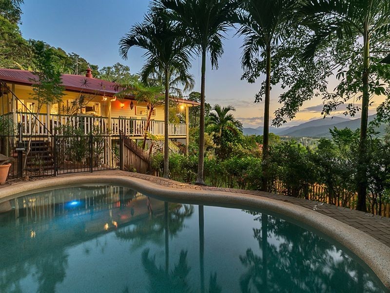 33 Lookout Terrace, Trinity Beach QLD 4879