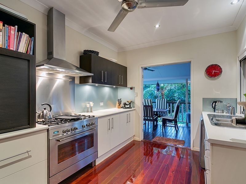 33 Lookout Terrace, Trinity Beach QLD 4879