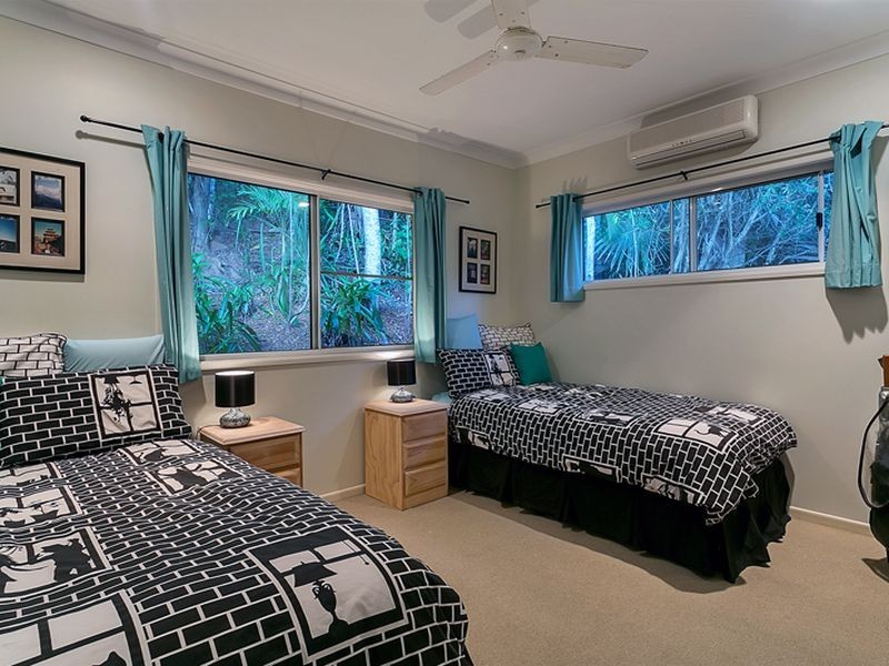 33 Lookout Terrace, Trinity Beach QLD 4879