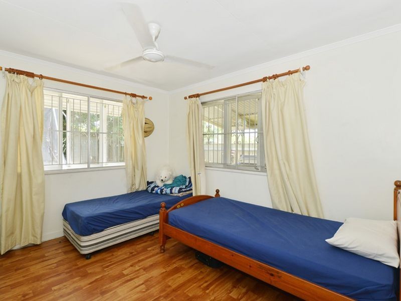 259 Aumuller Street, Westcourt QLD 4870