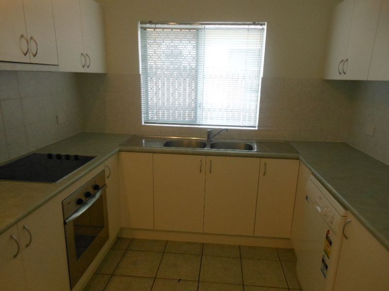 4 Colonial Close, Redlynch QLD 4870