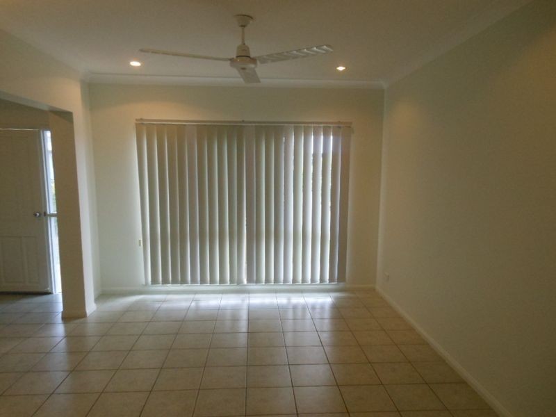 4 Colonial Close, Redlynch QLD 4870