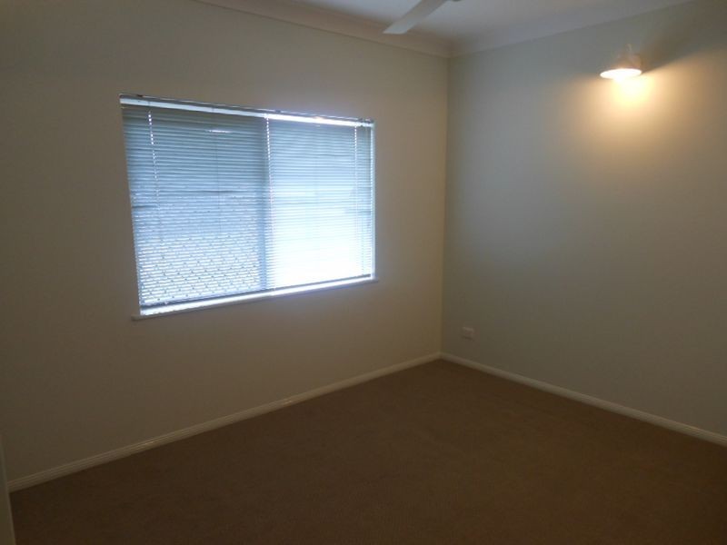 4 Colonial Close, Redlynch QLD 4870