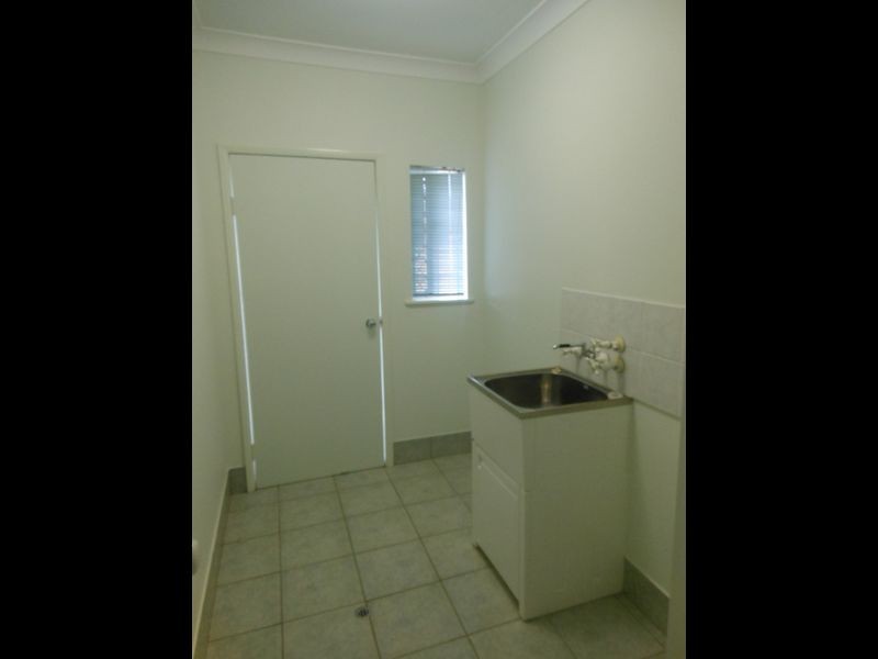 4 Colonial Close, Redlynch QLD 4870