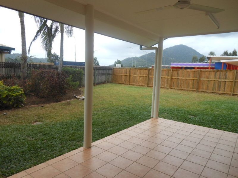 4 Colonial Close, Redlynch QLD 4870