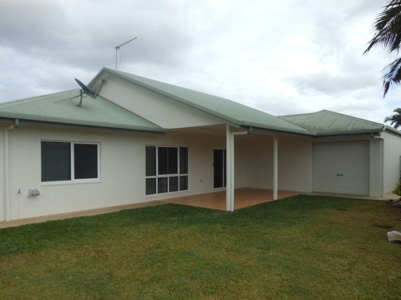 4 Colonial Close, Redlynch QLD 4870