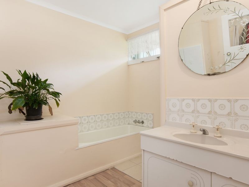115 English Street, Manunda QLD 4870